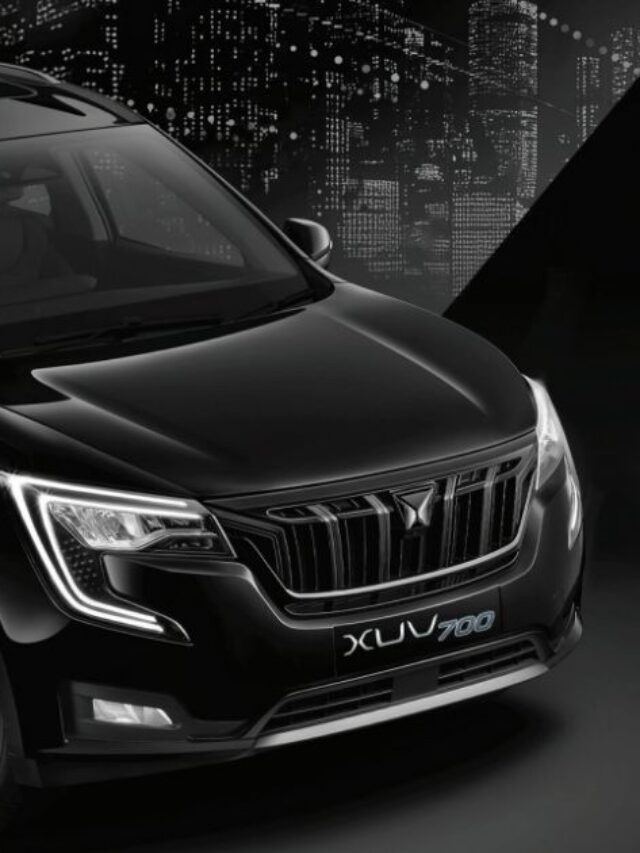 NEW Mahindra XUV700 Ebony Edition